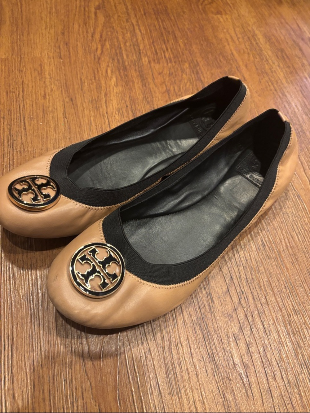Tory Burch Beige Tan Leather Logo Ballet Flats